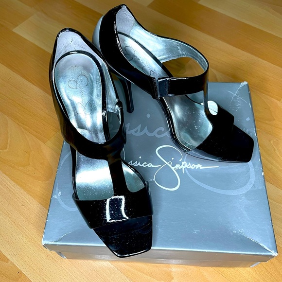 Jessica Simpson Shoes - Jessica Simpson ombré heels